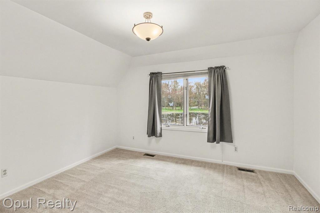 3575 Clark Circle, Commerce Twp, MI 48382 — Photo 23