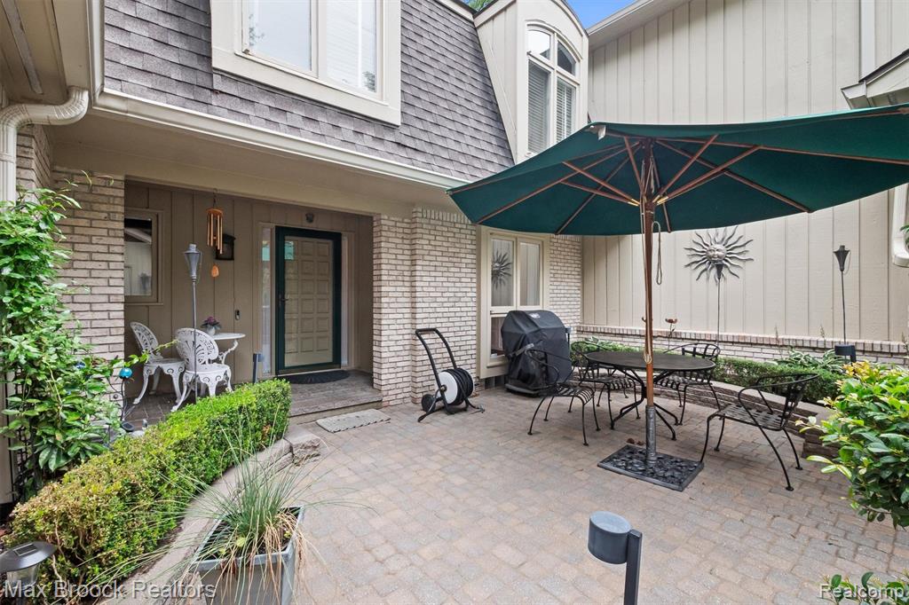 1276 Greenglen Court, Bloomfield Hills, MI 48304 — Photo 4