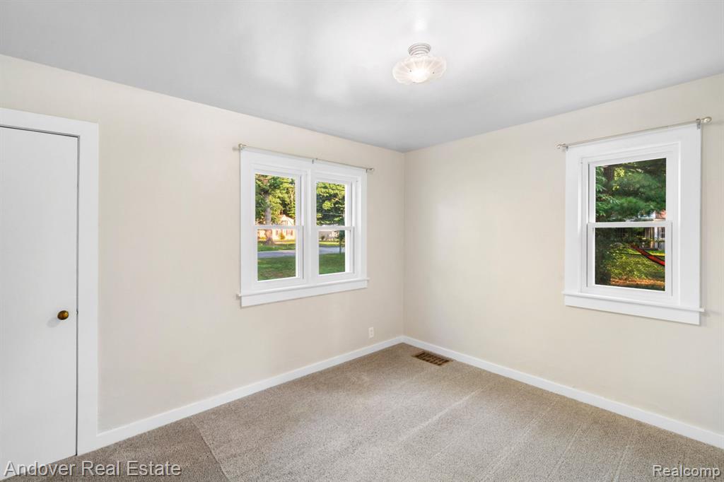 5254 LAKE HARBOR Road, Norton Shores, MI 49441 — Photo 15