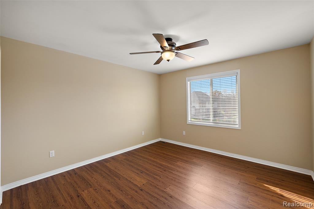 46267 Terrace Drive, Shelby Twp, MI 48317 — Photo 40