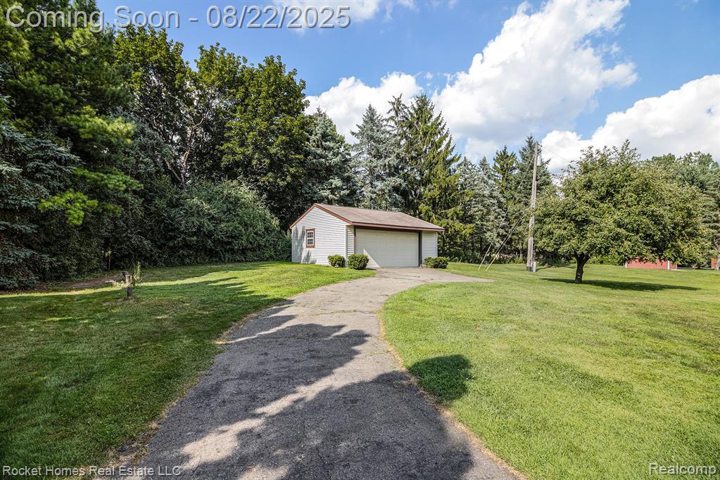 44620 W 11 Mile Road, Novi, MI — Photo 25