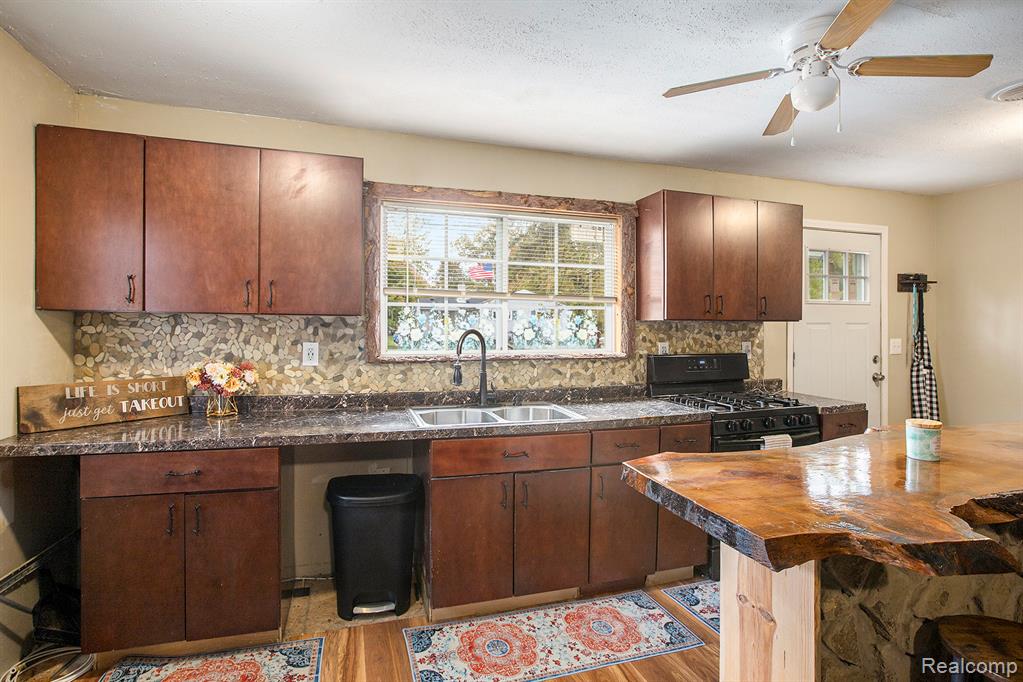 26776 Nelson Avenue, Brownstown, MI 48174 — Photo 8