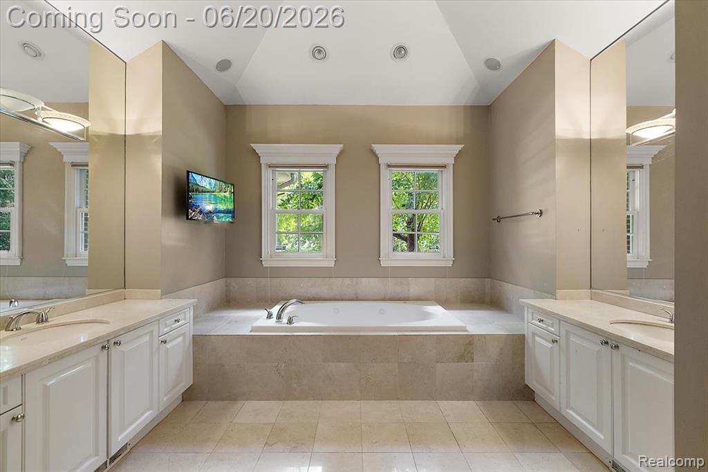 5022 Lone Pine Lane, Bloomfield Hills, MI 48302 — Photo 28
