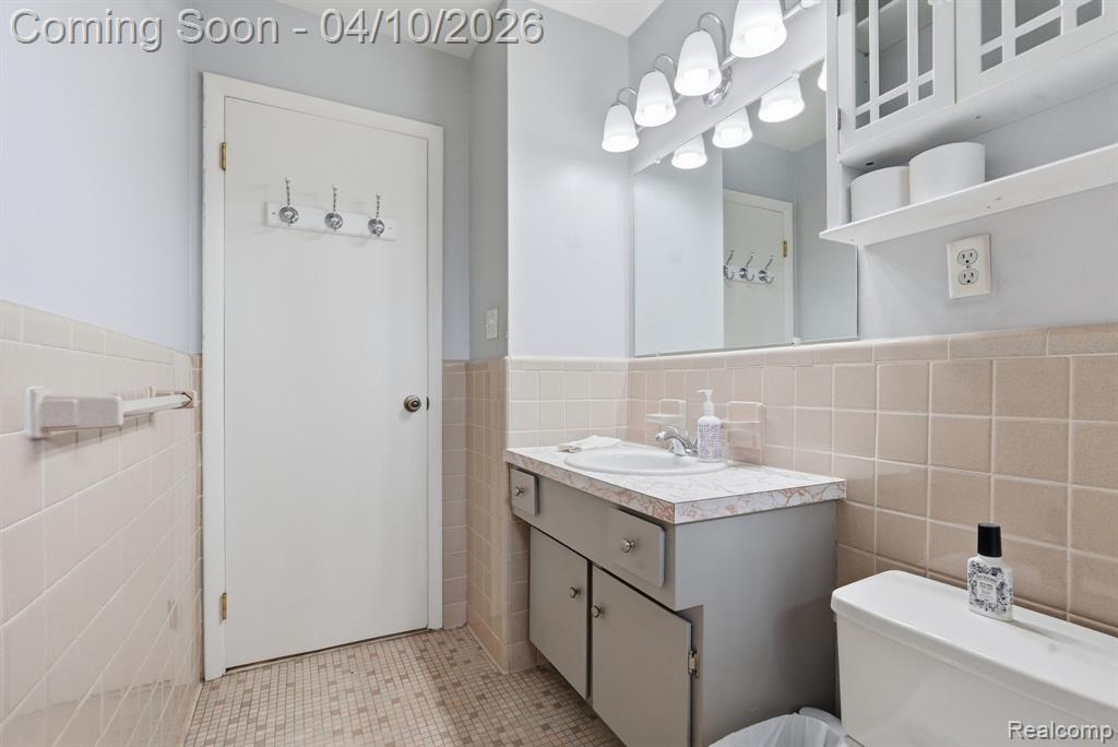 7039 Lapham, Waterford, MI 48329 — Photo 17