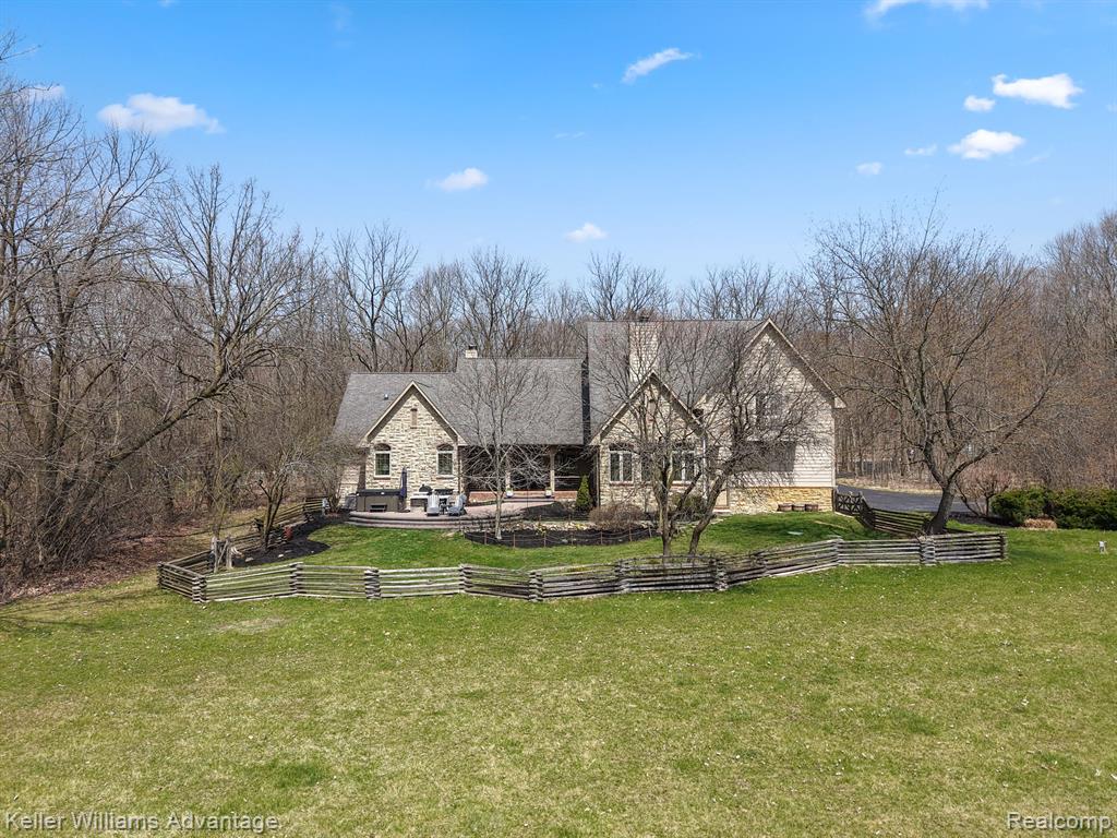 2026 HUNTERS CREEK Drive, Ypsilanti, MI 48198 — Photo 47