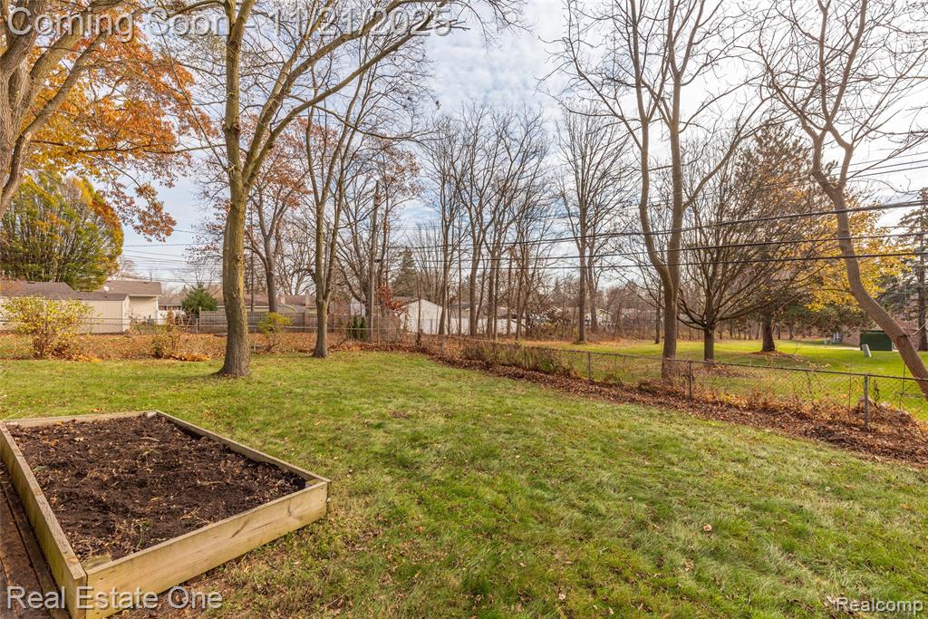 417 Lyon Court, South Lyon, MI 48178 — Photo 35