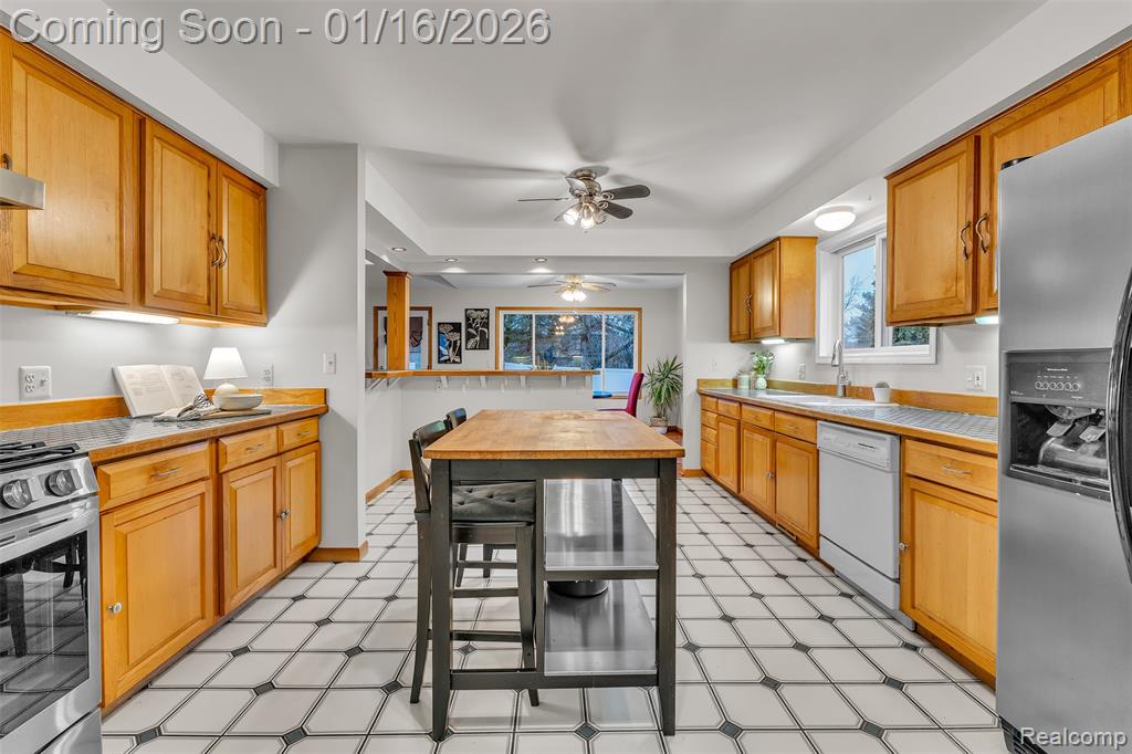 9035 Farmington Road, Livonia, MI 48150 — Photo 19
