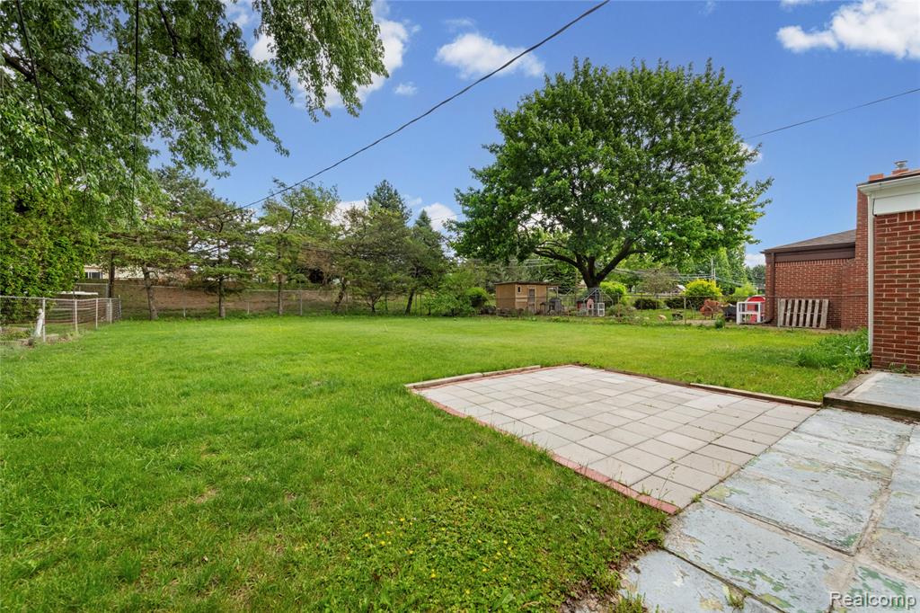 29410 Runey Drive, Warren, MI 48092 — Photo 32