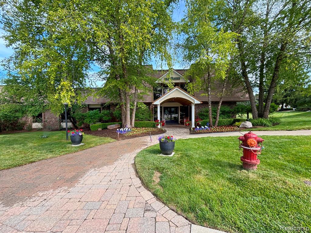 5370 Breeze Hill Place, Troy, MI 48098 — Photo 35
