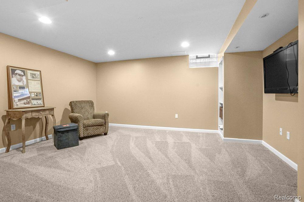 8247 Washington Woods Drive, Washington, MI — Photo 36