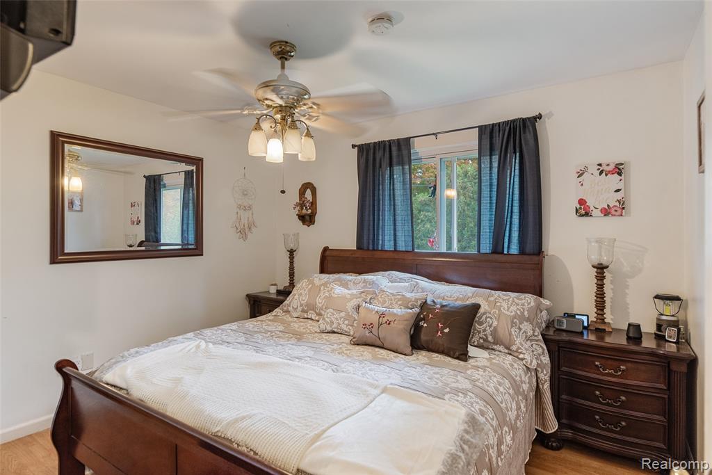 4245 Bunker Avenue, West Bloomfield, MI 48323 — Photo 12
