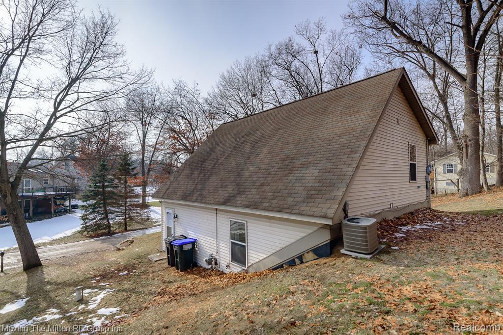 7373 Valley Drive, Brighton, MI 48116 — Photo 37