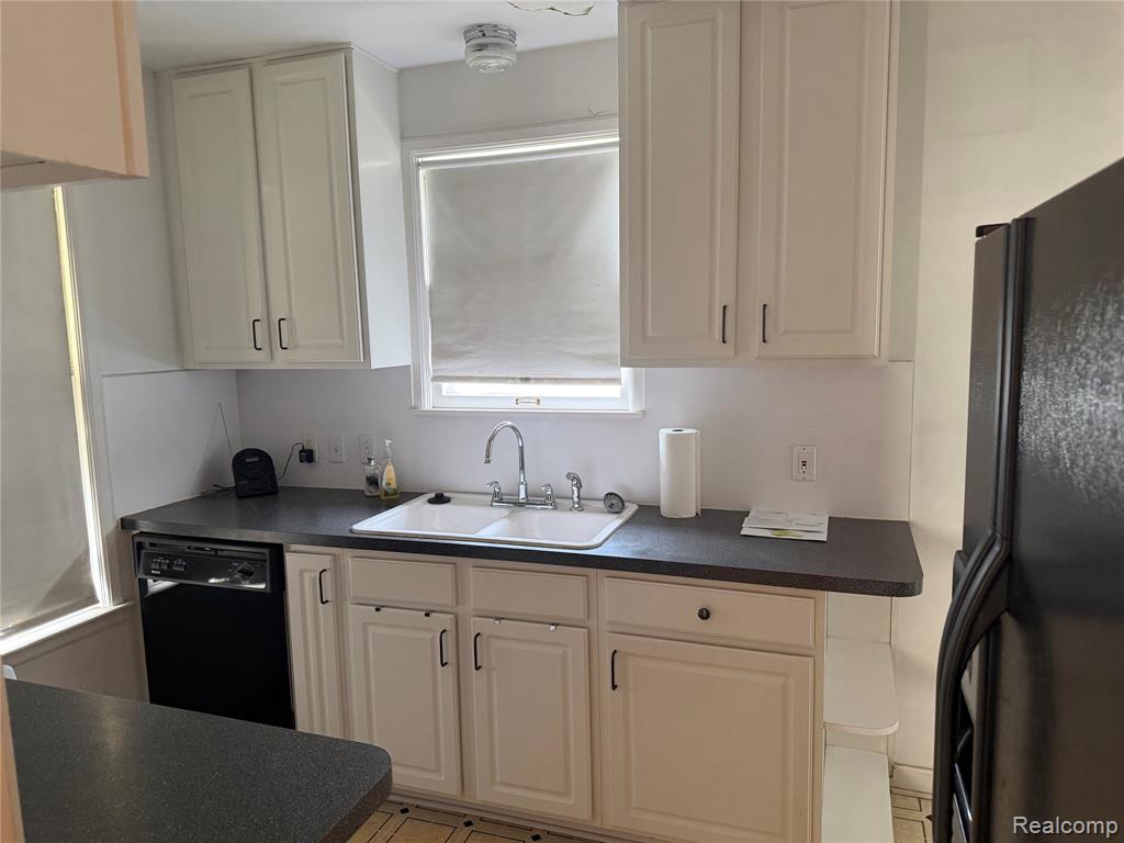 16001 Collingham Drive, Detroit, MI 48205 — Photo 10