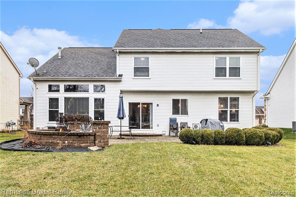 1304 YOSEMITE VALLEY Drive, Milford, MI 48381 — Photo 41