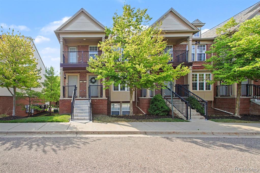 27909 Hopkins Drive, Novi, MI