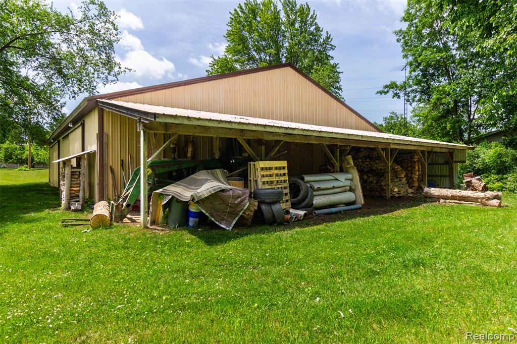 6137 East Street, North Branch, MI 48461 — Photo 44