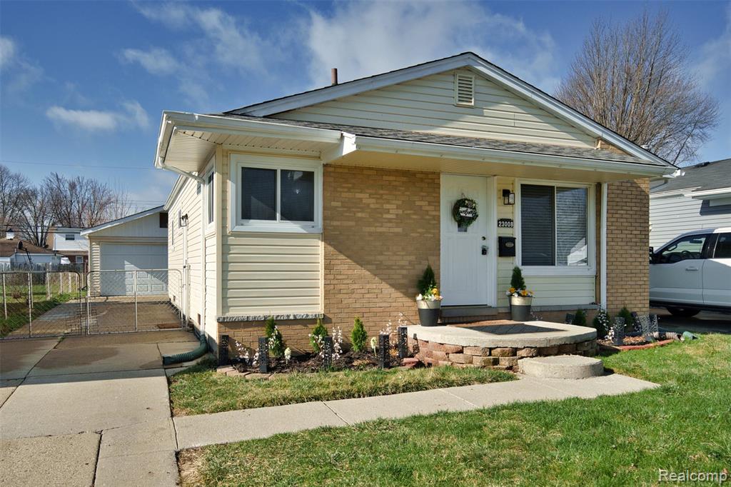23008 Allor Street, Saint Clair Shores, MI 48082 — Photo 2