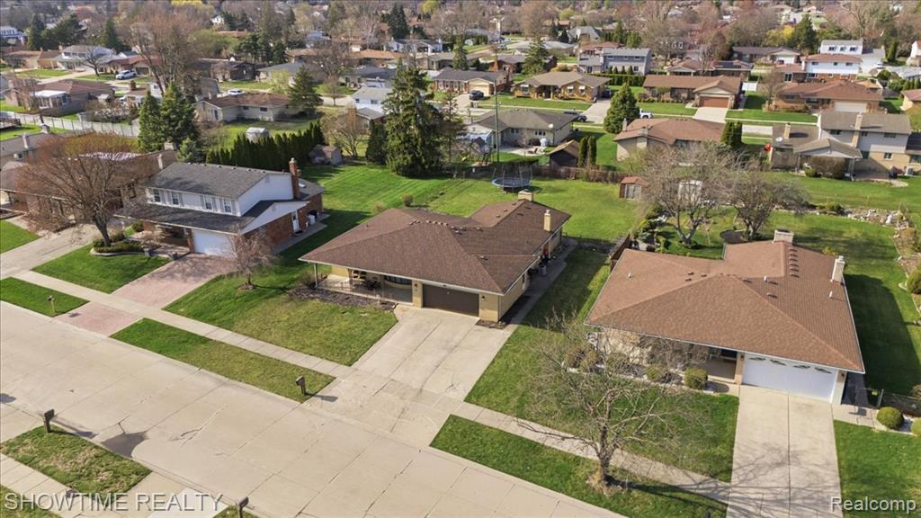 16515 Cederama Drive, Clinton Twp, MI 48038 — Photo 34