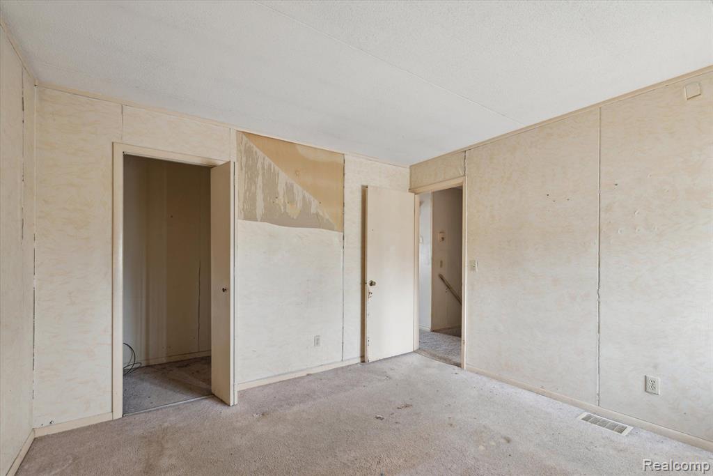 811 HOWELL Avenue, Adrian, MI 49221 — Photo 23