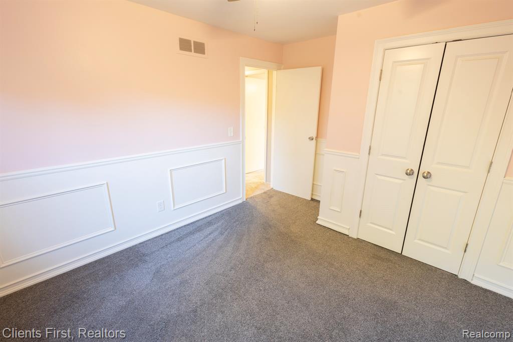 584 Worthington Road, Canton, MI 48188 — Photo 17