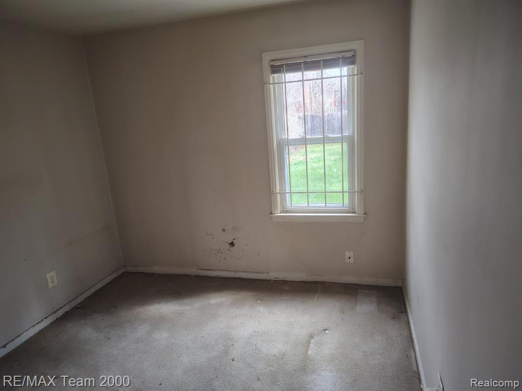 18330 Warwick Street, Detroit, MI 48219 — Photo 23