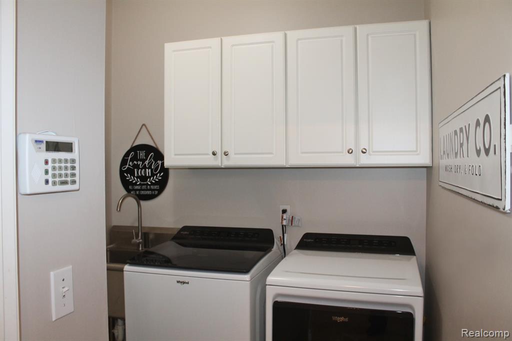 45679 N Stonewood Road, 58, Canton, MI 48187 — Photo 36