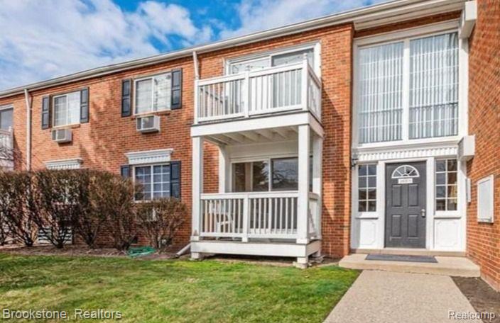 2400 parmenter, 102, Royal Oak, MI 48073 — front exterior