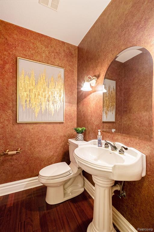8294 WARWICK GROVES, Grand Blanc, MI 48439 — Photo 19