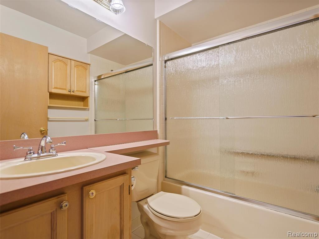 5716 Victory Circle, Sterling Heights, MI 48310 — Photo 15