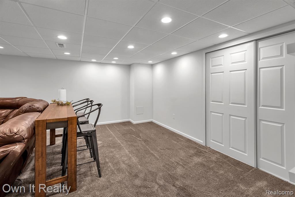 45693 Radnor Road, Canton, MI 48187 — Photo 36
