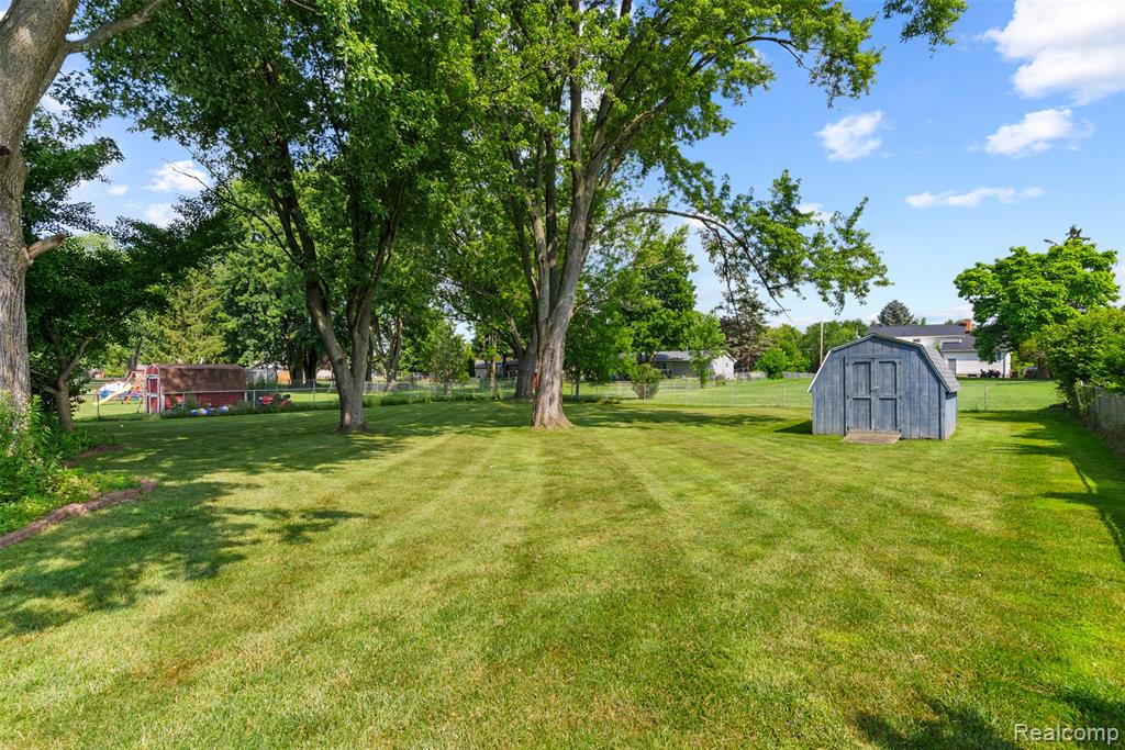 8141 Ohara Drive, Davison, MI 48423 — Photo 32