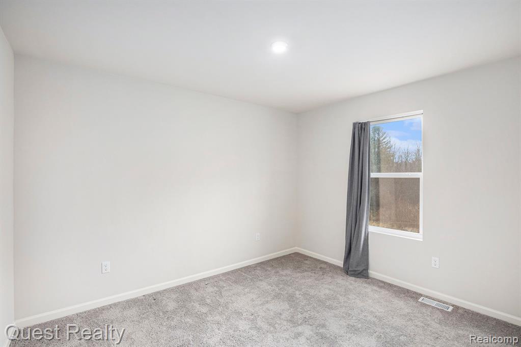 7305 RED MAPLE Drive, Mount Morris, MI 48458 — Photo 17