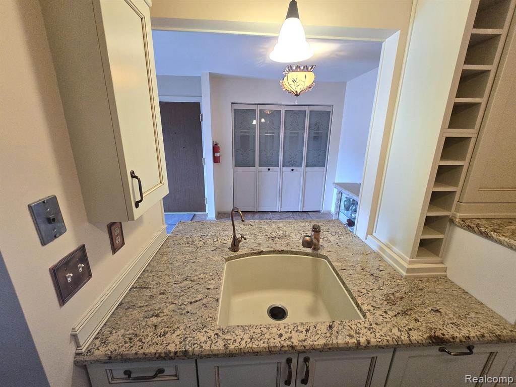 1472 W CHATEAU VERT (Unit H) Street, Ypsilanti, MI 48197 — Photo 5