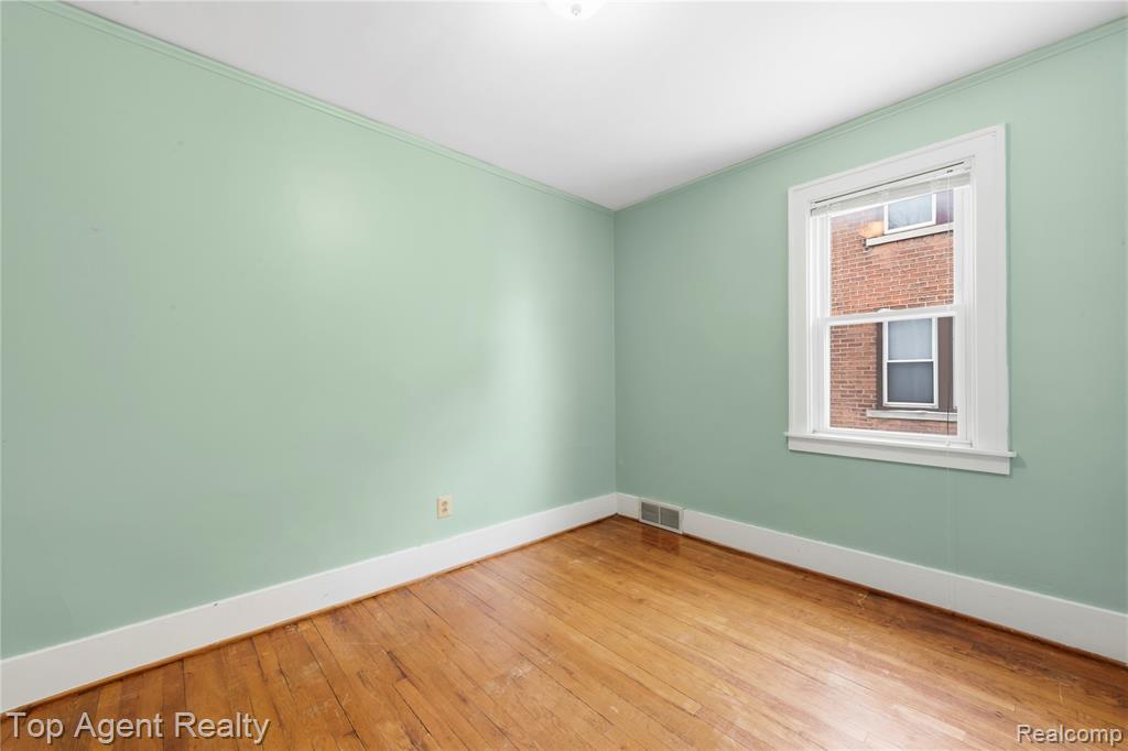 475 W Breckenridge Street, Ferndale, MI 48220 — Photo 16