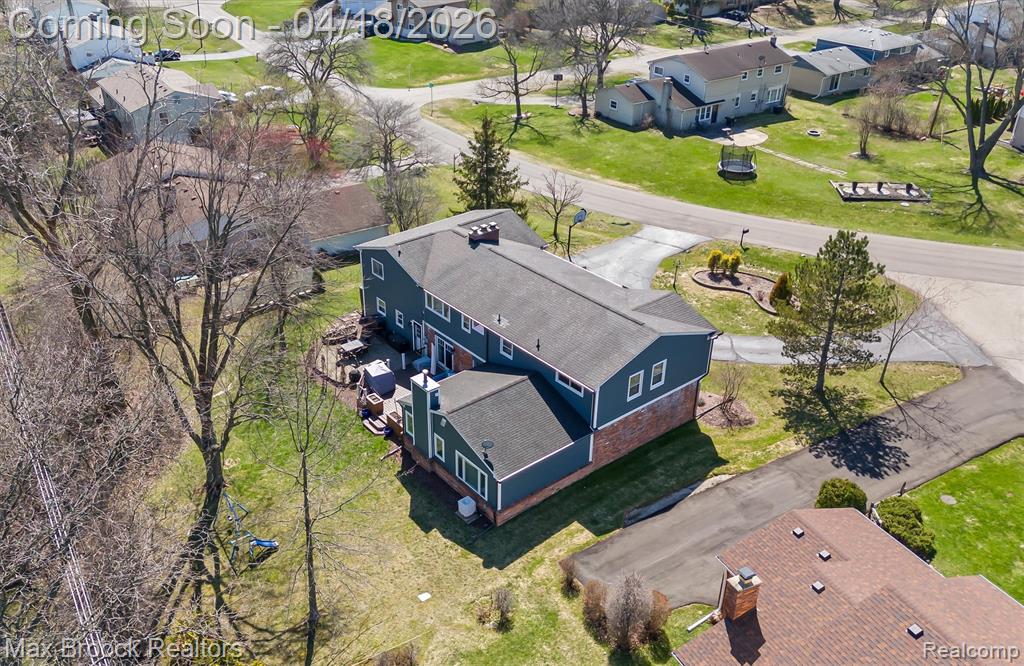 7359 Coach Lane, West Bloomfield, MI — Photo 52