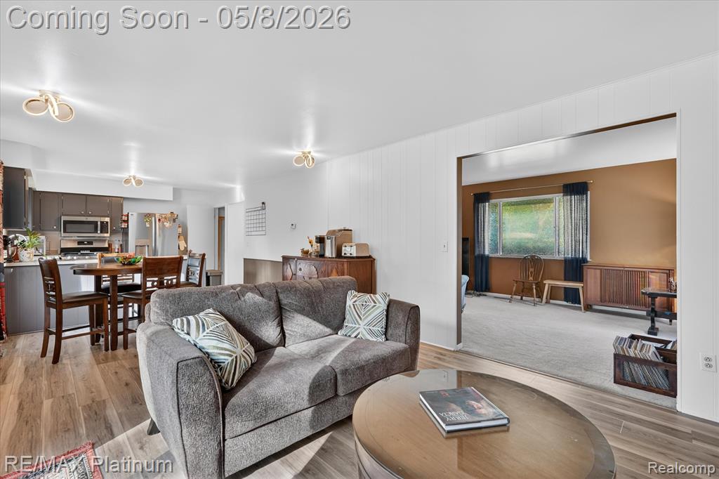 1254 Heathercrest Drive, Flint, MI 48532 — Photo 8