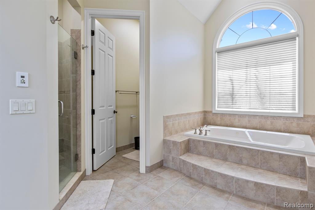8151 ROLLING MEADOWS Drive, Canton, MI 48187 — Photo 53