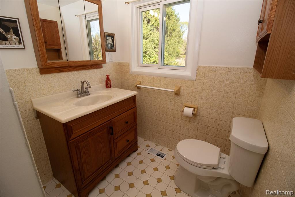 6208 Marathon Road, Otter Lake, MI 48464 — Photo 15