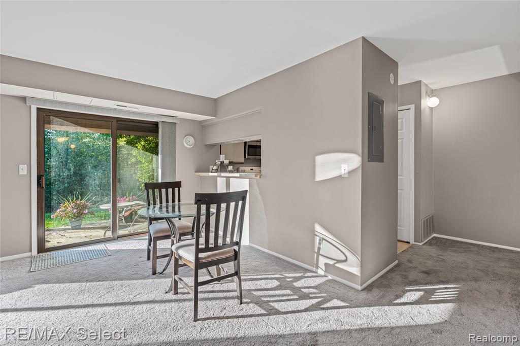 250 Briarcrest Drive, 129, Ann Arbor, MI 48104 — Photo 23