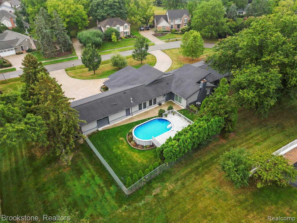 4820 Valley Vista Lane, Troy, MI 48098 — Photo 45
