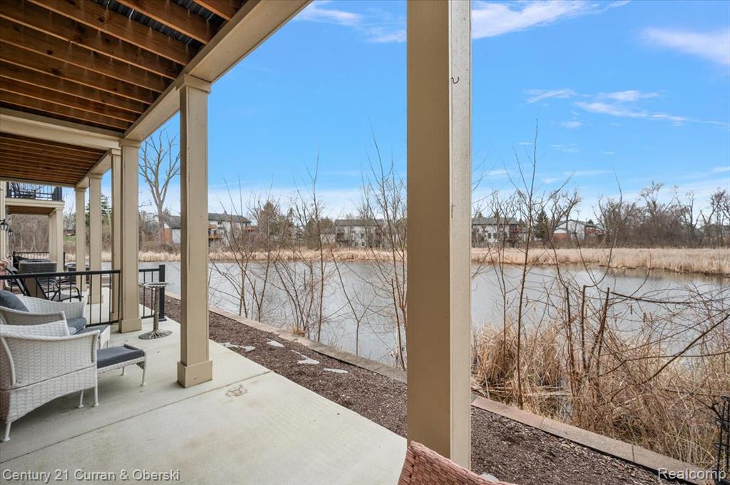 632 Pointe Drive, Walled Lake, MI 48390 — Photo 3