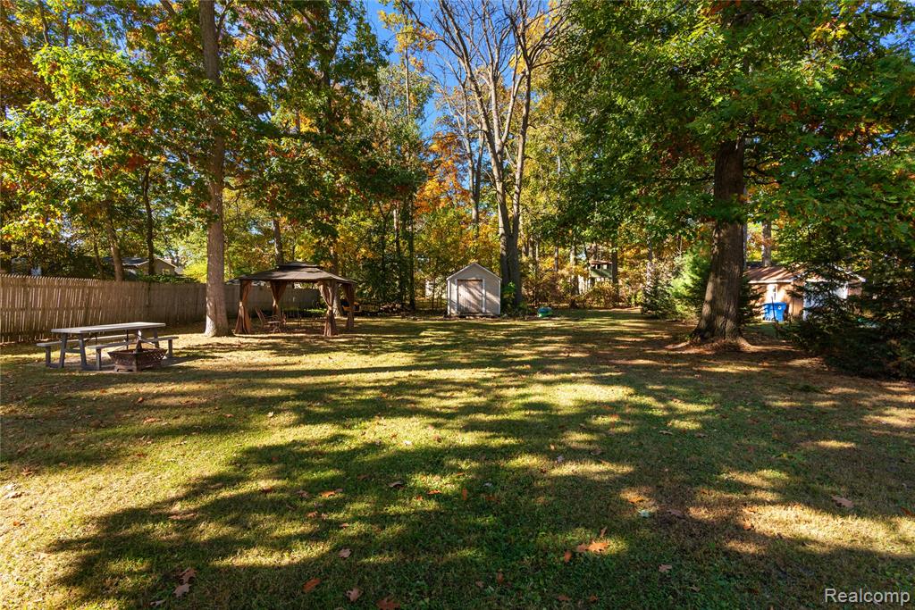 4209 Laforest Drive, Waterford, MI 48329 — Photo 4