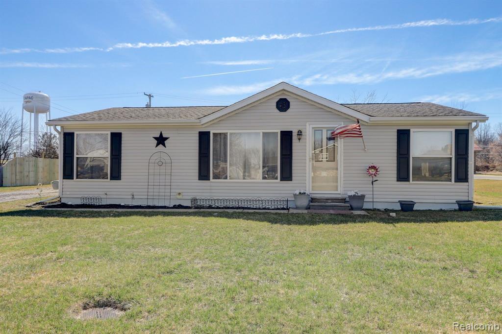 526 W MILL Street, Capac, MI 48014 — Photo 3