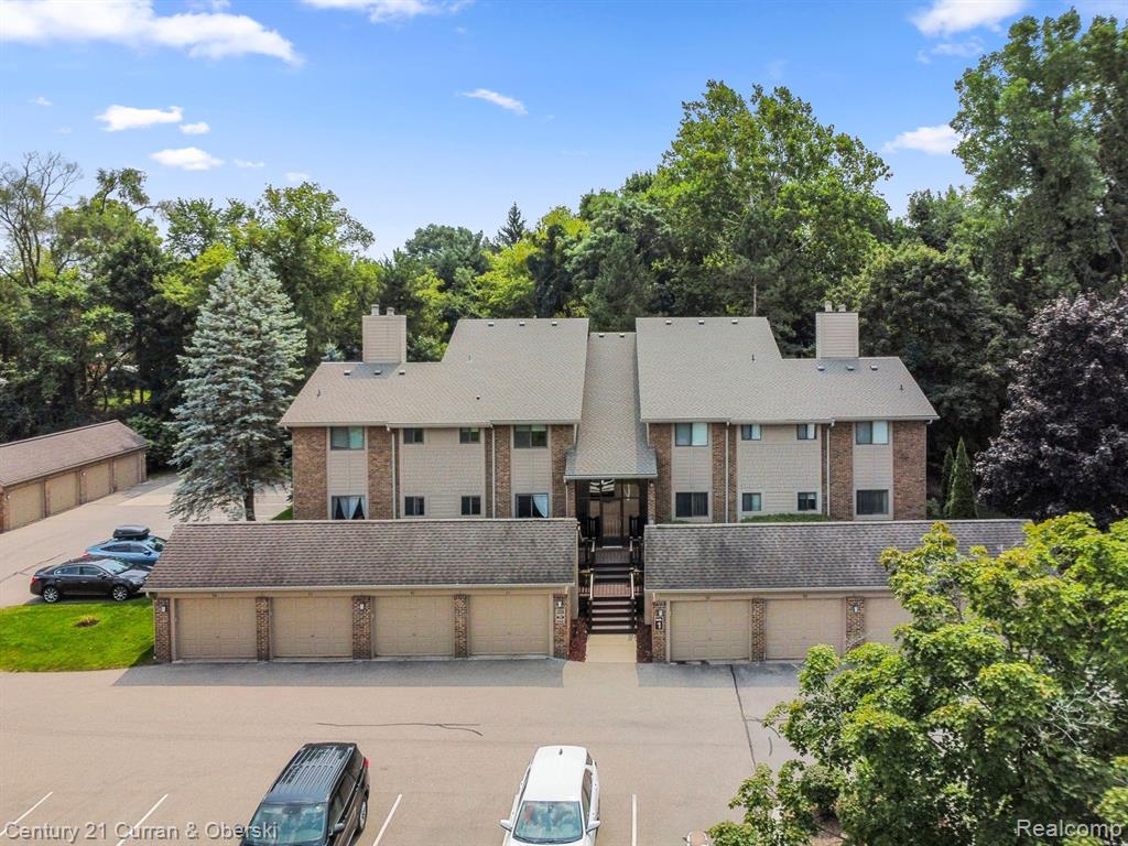 11865 Sycamore Dr, Plymouth, MI 48170 — Photo 2