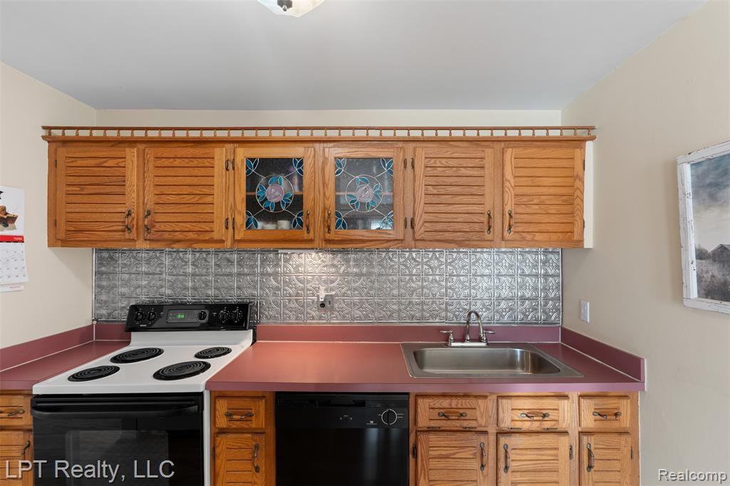 40699 Newport Drive, 256, Plymouth, MI 48170 — Photo 11