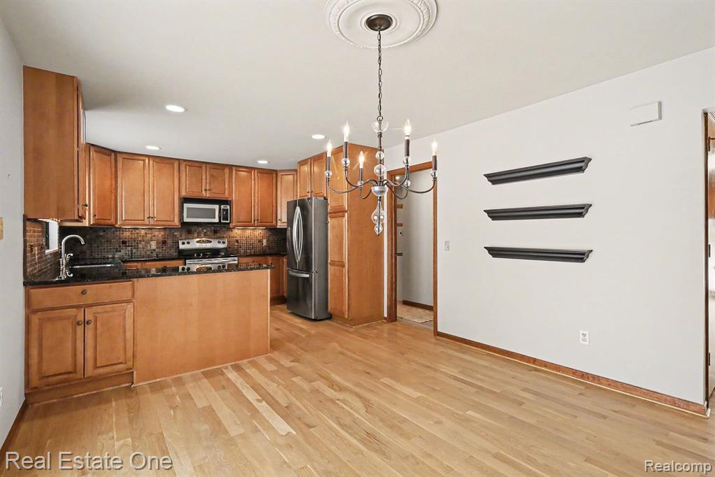 6226 Pinewood Drive, Clarkston, MI — Photo 13