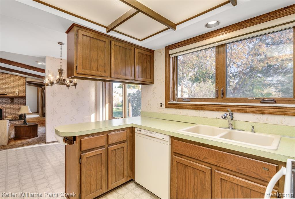 43344 Westview Drive, Sterling Heights, MI 48313 — Photo 17
