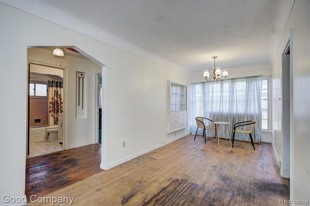 438 W MOREHOUSE Avenue, Hazel Park, MI 48030 — Photo 7