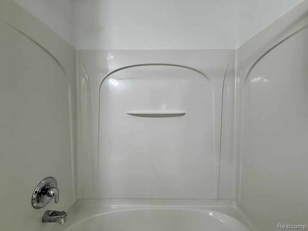 29067 Cullen Drive, Romulus, MI 48174 — Photo 33