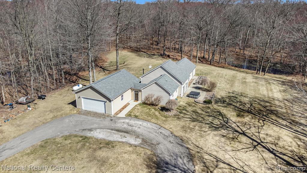 4060 Cullen Rd, Fenton, MI 48430 — Photo 3